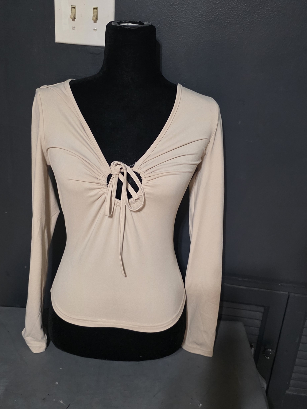 Women’s Long-Sleeve Ruched Tie-Front Top in Light Beige